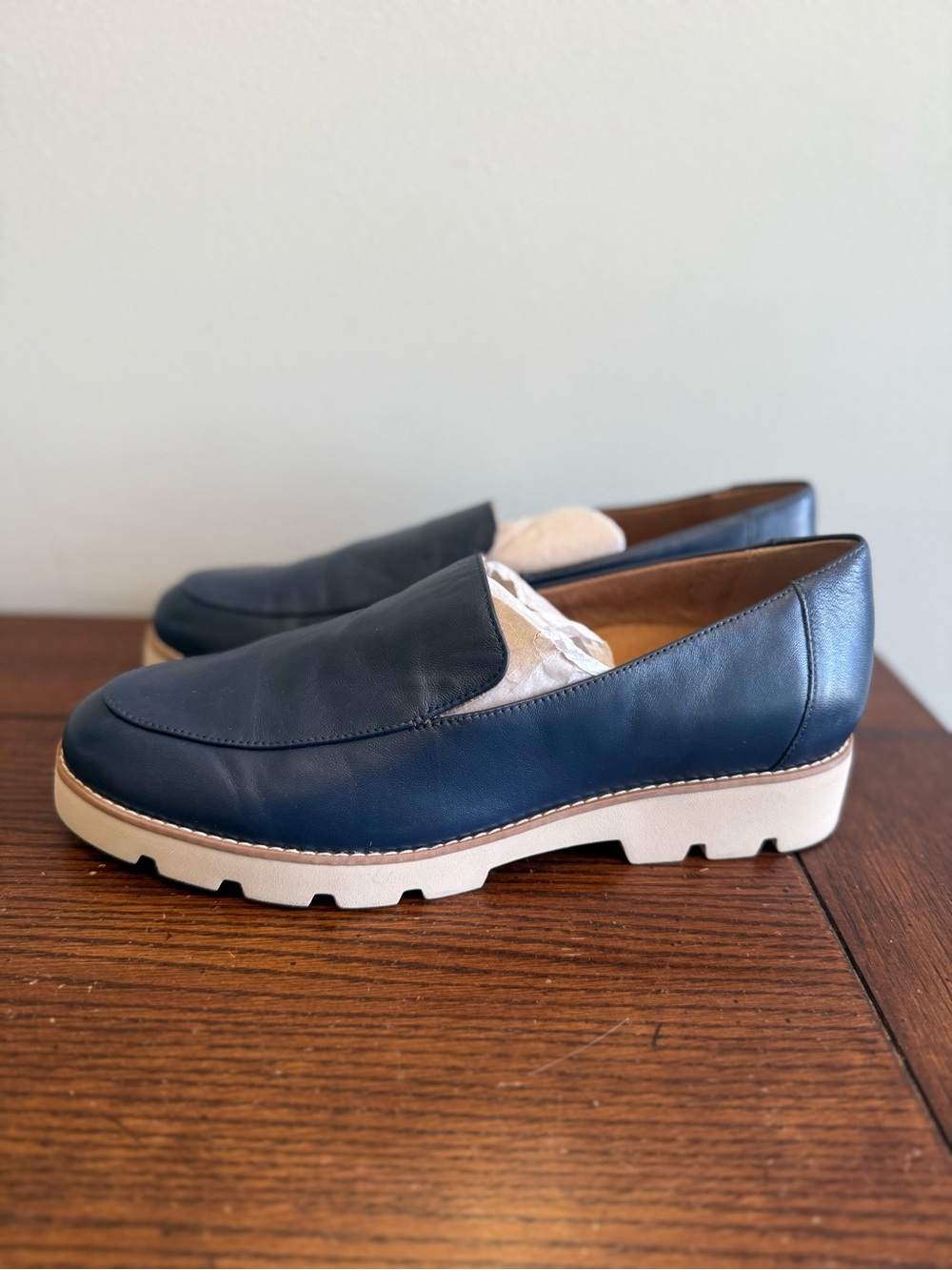 Vionic Kensley Navy Blue Leather Slip-On Loafers‎